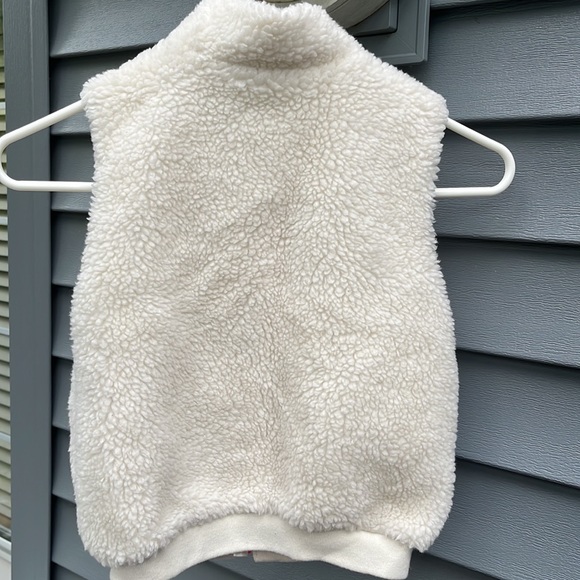 Gap Kids Fleece Vest - Picture 4 of 4